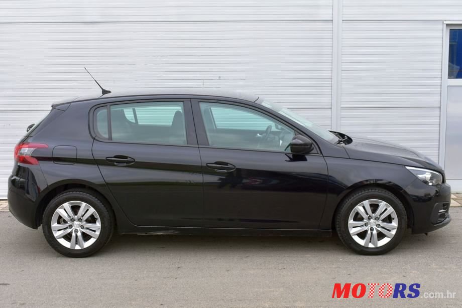 2020' Peugeot 308 1.5 Hdi Active photo #3