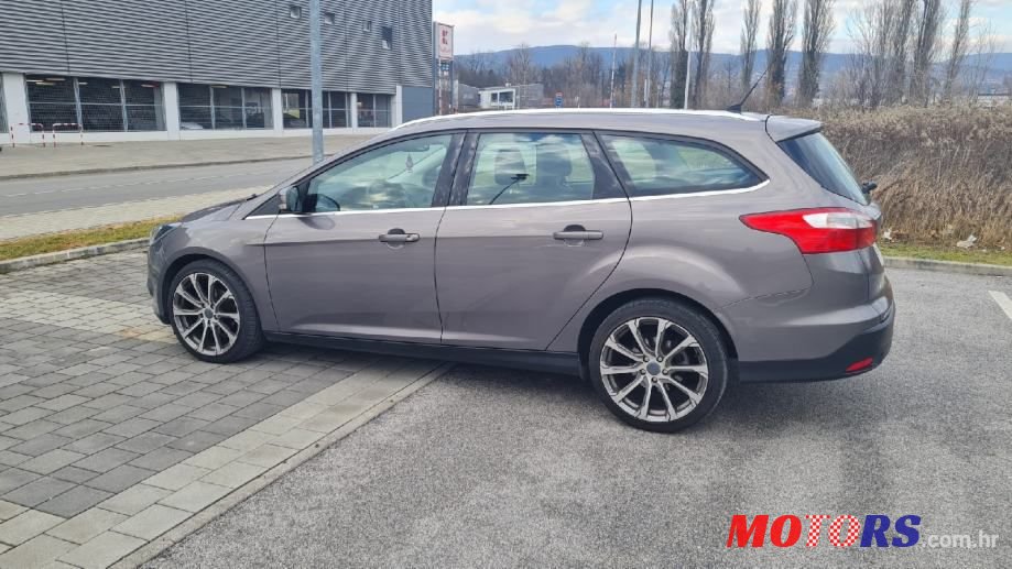 2013' Ford Focus Karavan photo #2