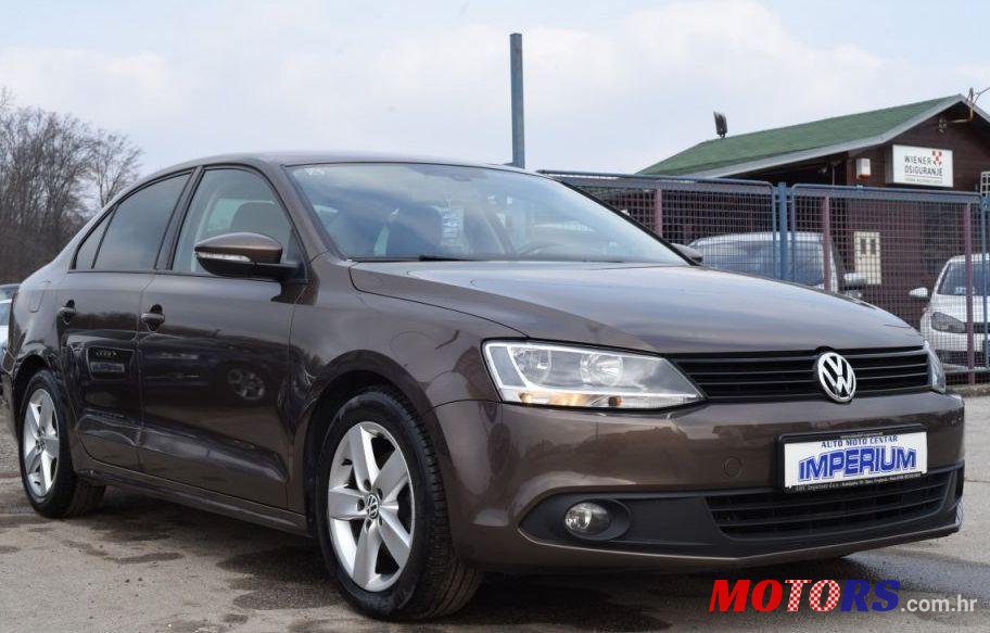 2012' Volkswagen Jetta 1,6 Tdi photo #1