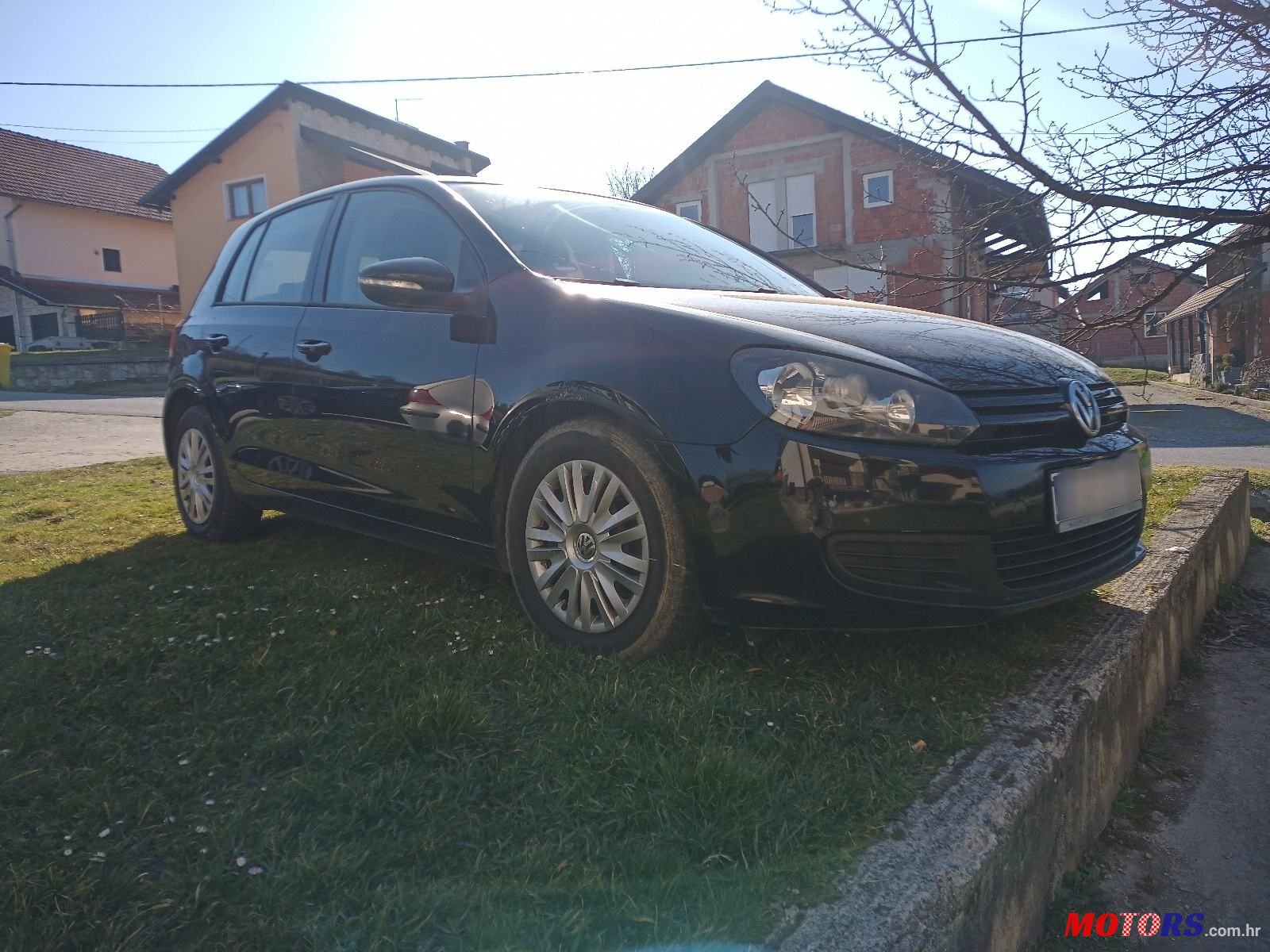 2010' Volkswagen Golf VI 1,6 Tdi photo #2