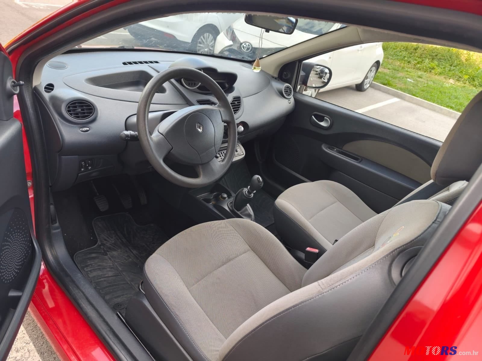 2010' Renault Twingo 1,2 photo #2