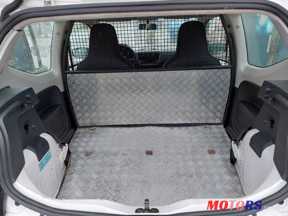 2013' Volkswagen Up! 1,0 Up! photo #4
