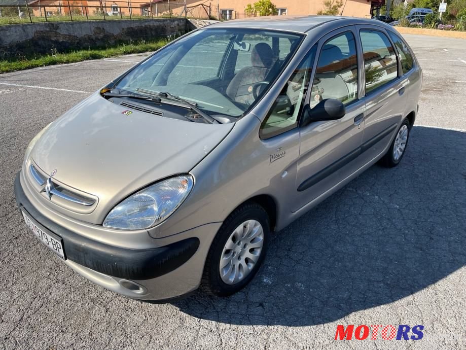 2002' Citroen Xsara Picasso 1,6 I photo #1