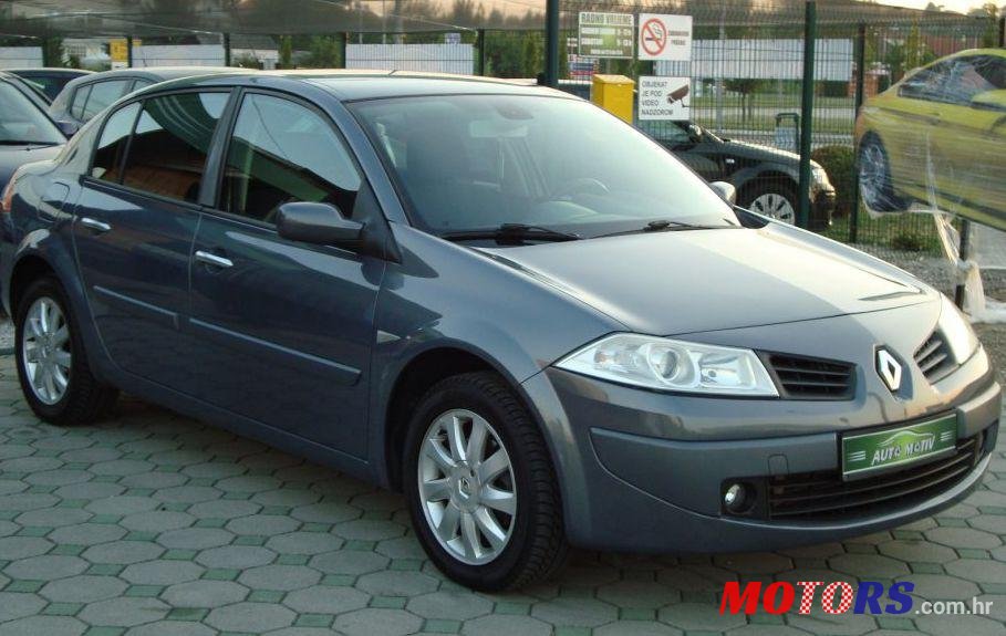 2007' Renault Megane Sedan photo #1