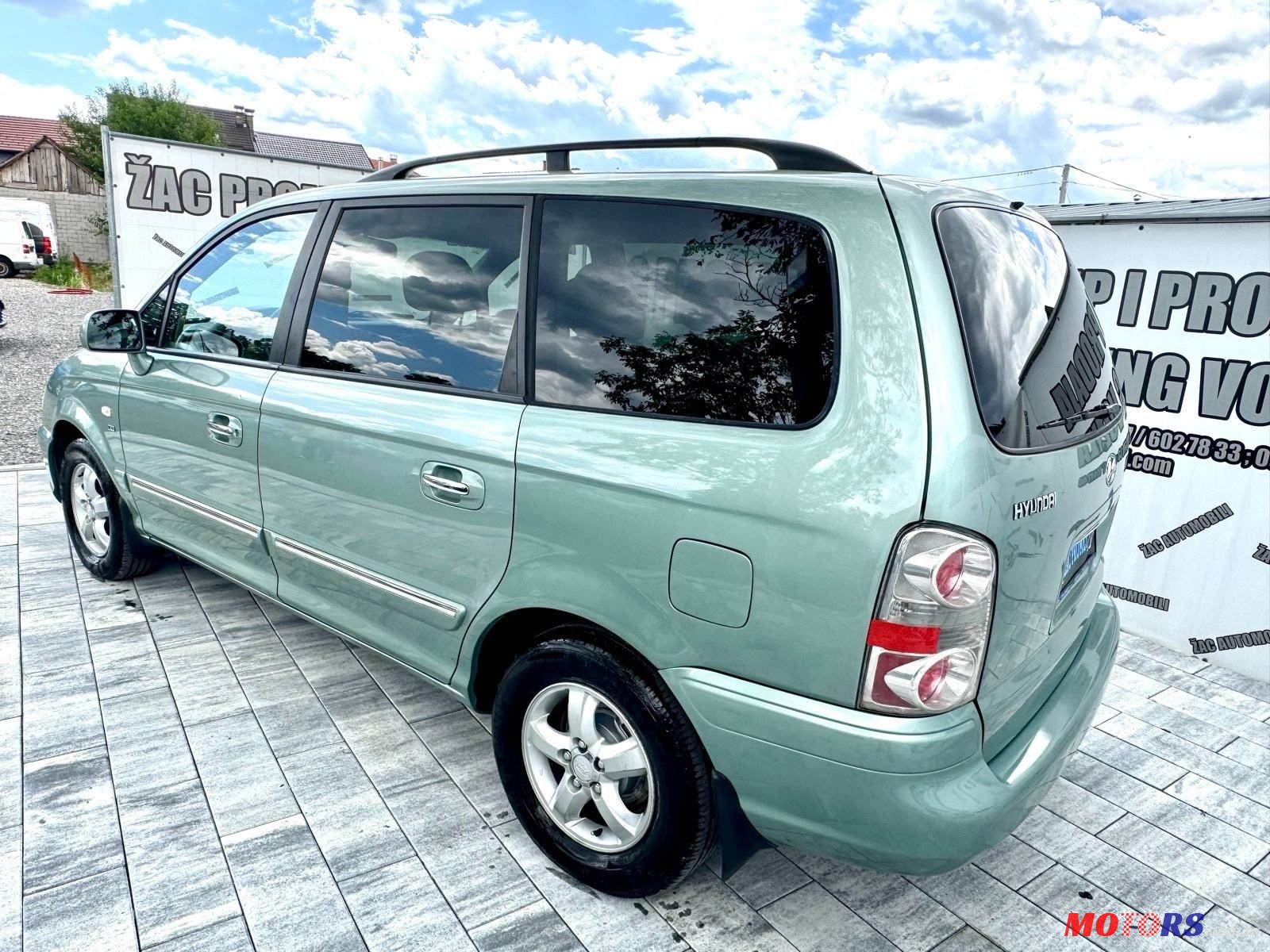 2006' Hyundai Trajet 2,0 Crdi Gls photo #2