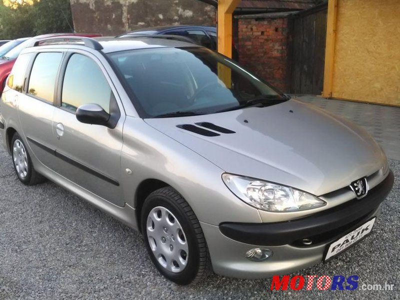 2005' Peugeot 206 Break 206 1,4 Hdi photo #2