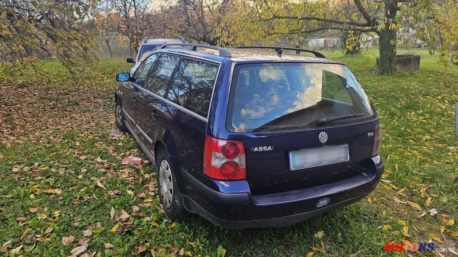 2002' Volkswagen Passat Variant photo #2