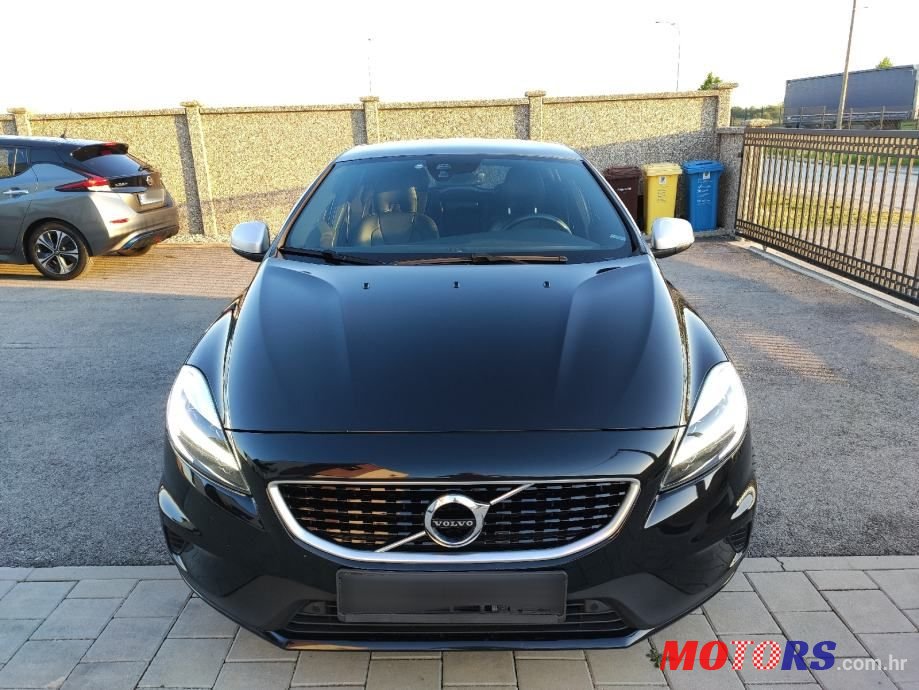 2018' Volvo V40 V40 D3 photo #2
