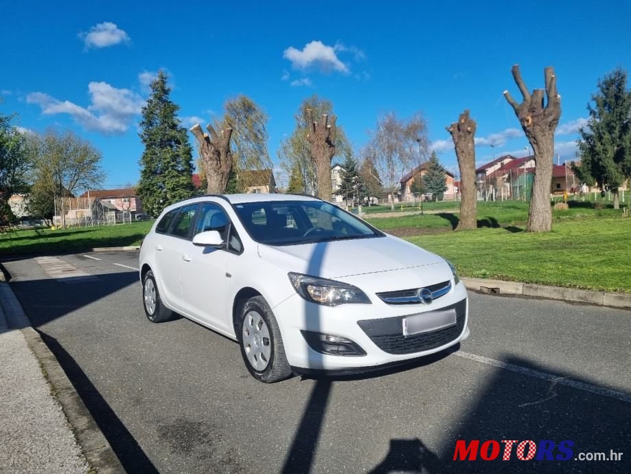 2015' Opel Astra Karavan photo #1