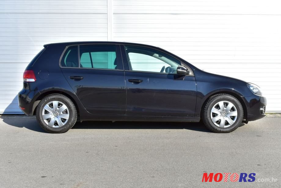 2009' Volkswagen Golf 6 1,6 Tdi photo #3