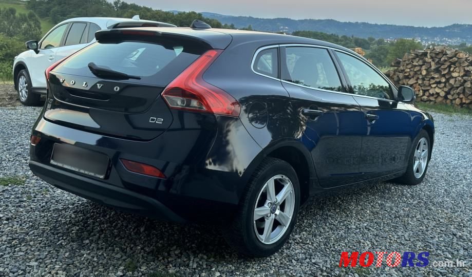 2016' Volvo V40 D2 photo #6