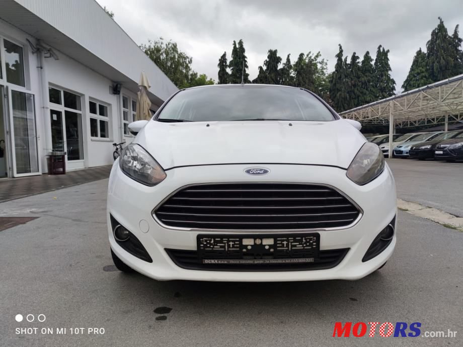 2015' Ford Fiesta photo #3