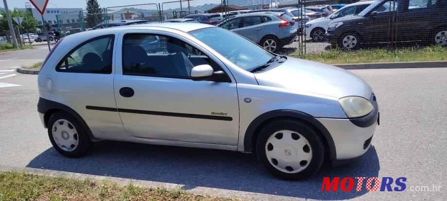 2001' Opel Corsa 1,2 16V photo #3