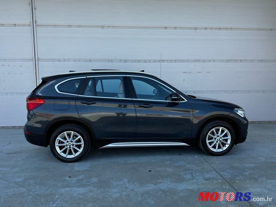 2017' BMW X1 Sdrive18D photo #6