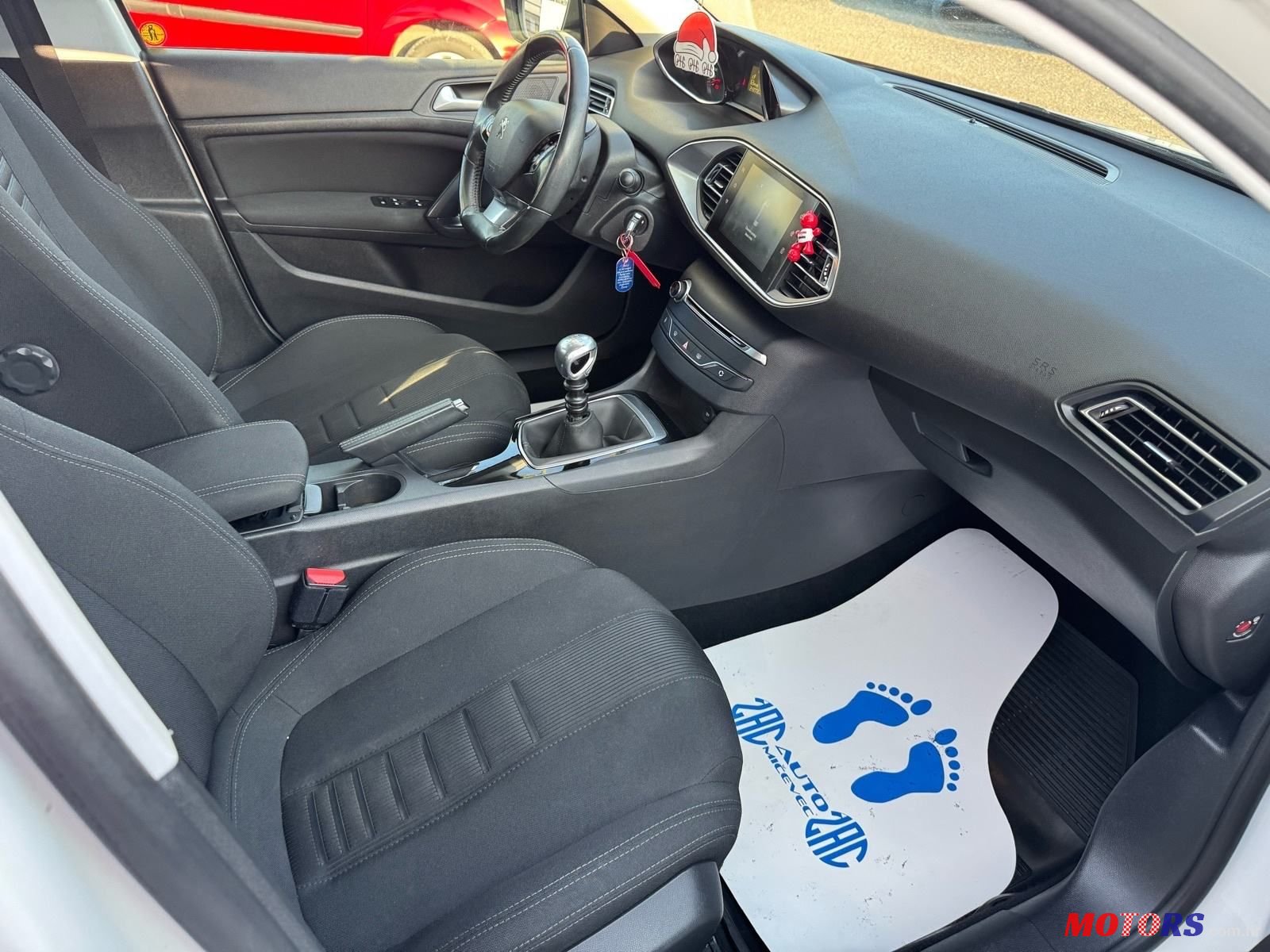 2014' Peugeot 308 Sw photo #3