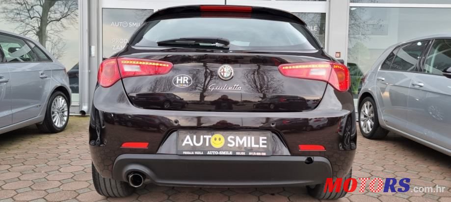 2014' Alfa Romeo Giulietta photo #4