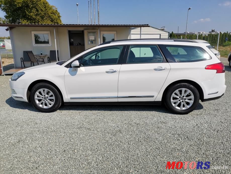 2011' Citroen C5 Break photo #4