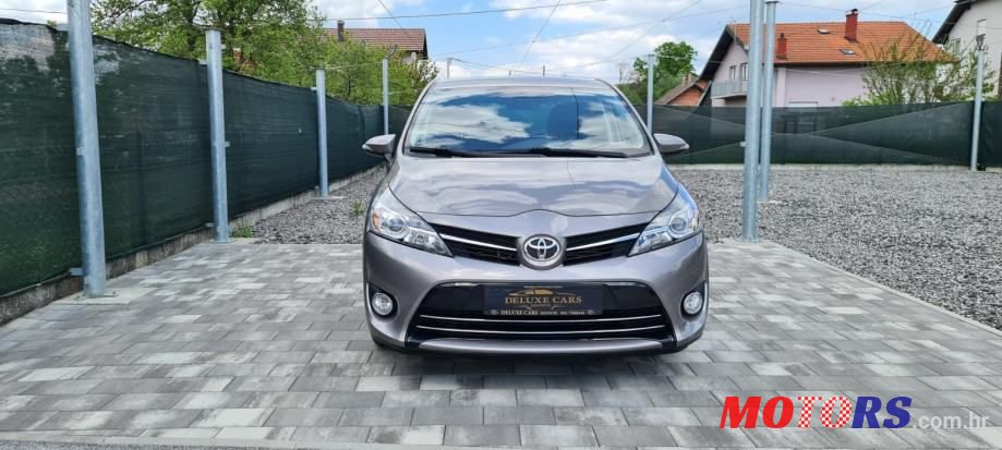 2014' Toyota Verso photo #2