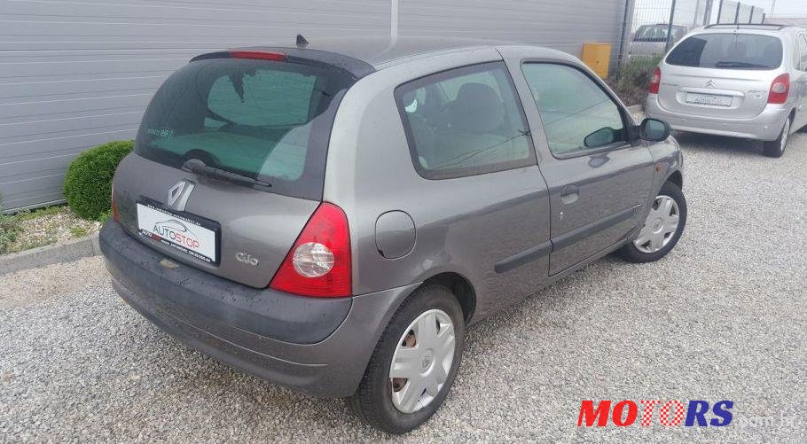 2002' Renault Clio 1,2 photo #2