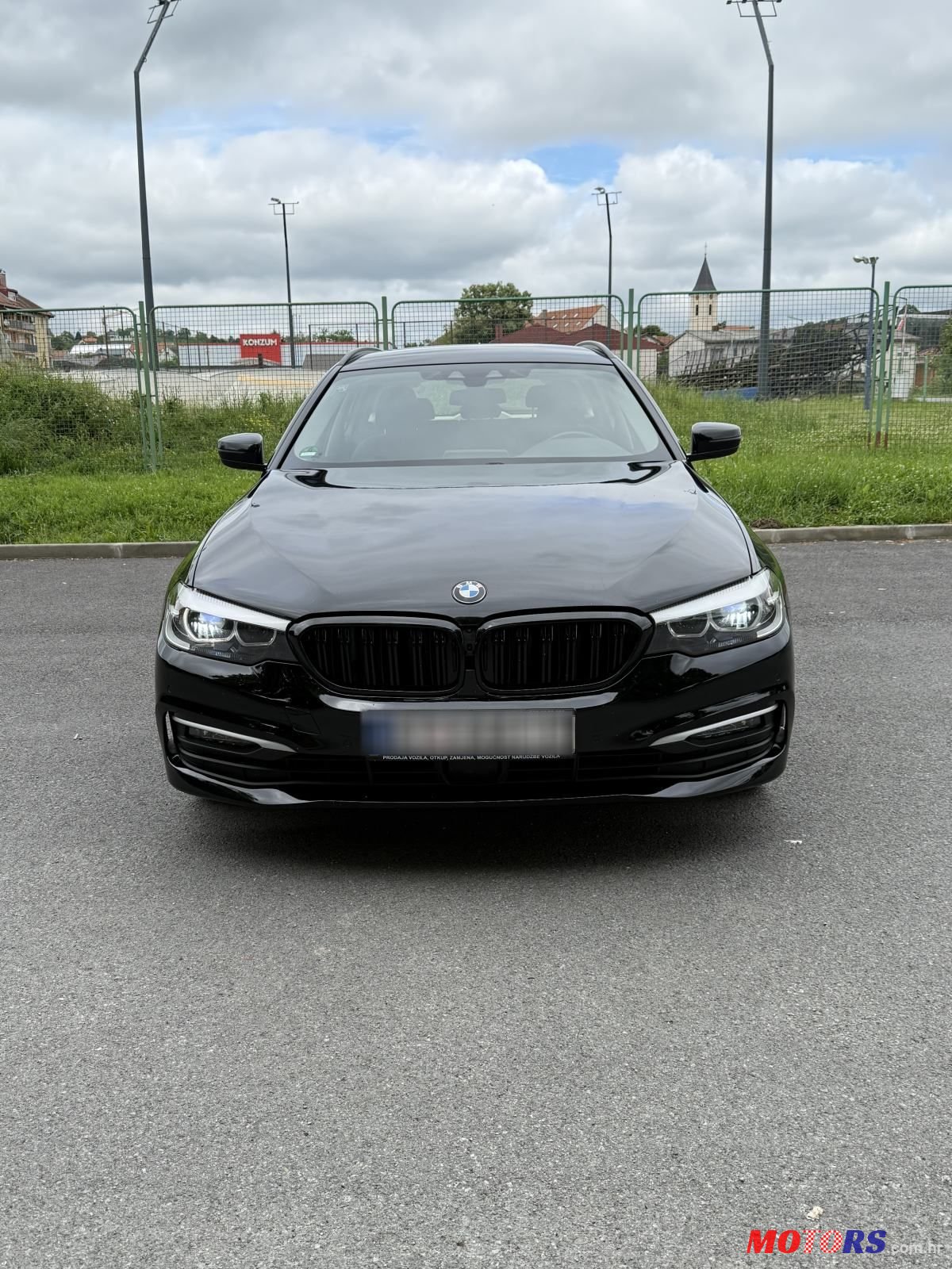 2018' BMW Serija 5 Touring 520D photo #1
