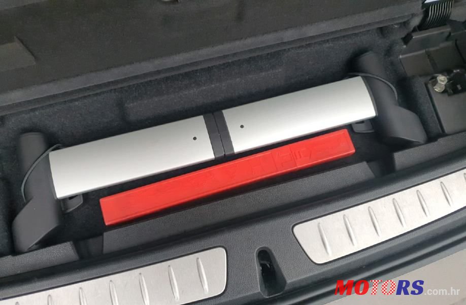 2013' BMW Serija 3 318D photo #6