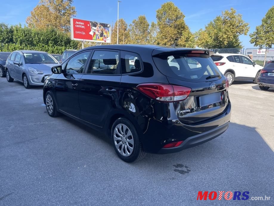 2015' Kia Carens photo #5
