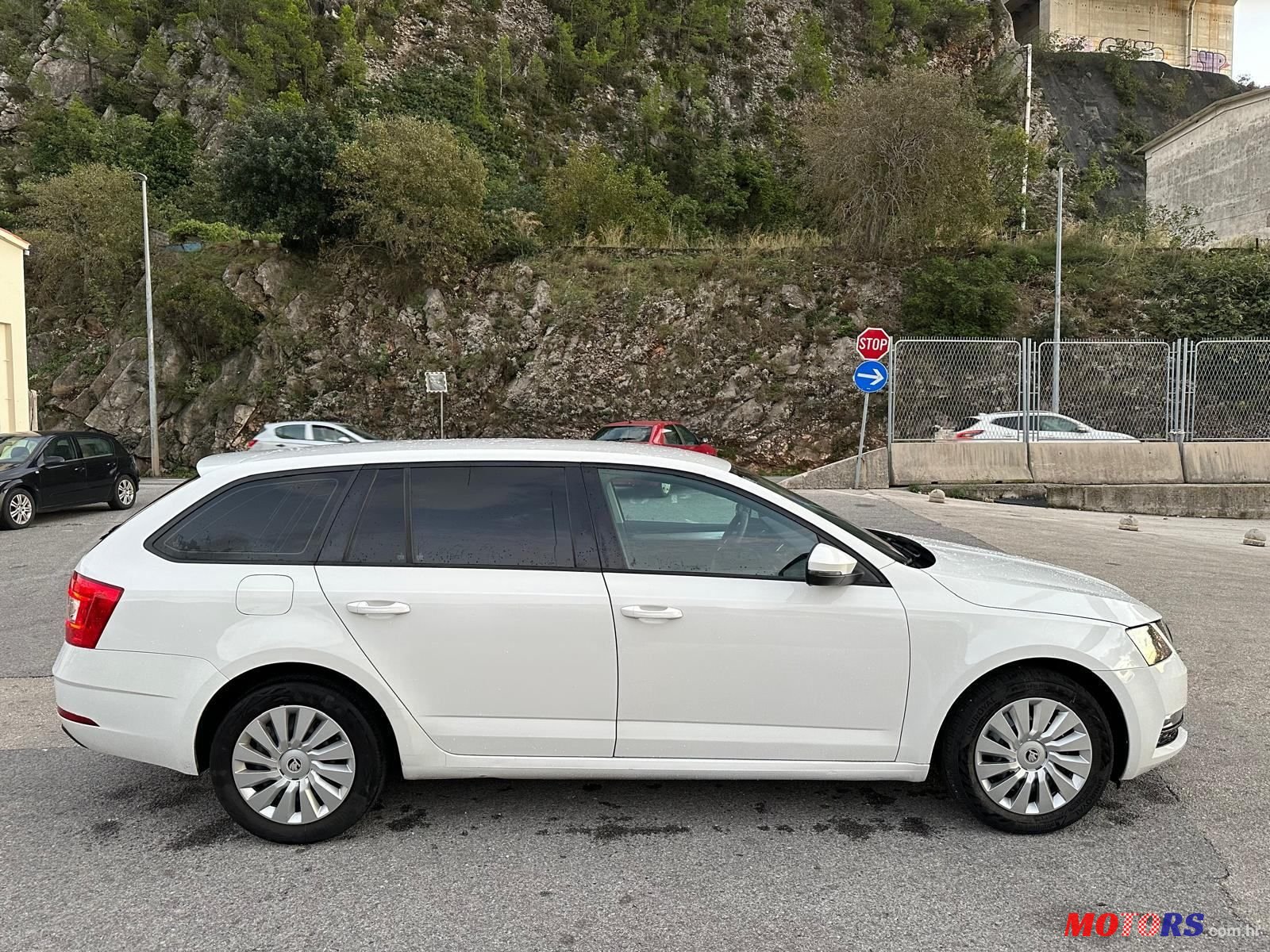2017' Skoda Octavia Combi photo #6