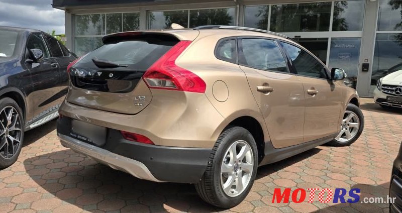 2014' Volvo V40 Cross Country 1.6 photo #6