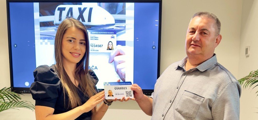 Isporučene prve kartice autotaksi vozača