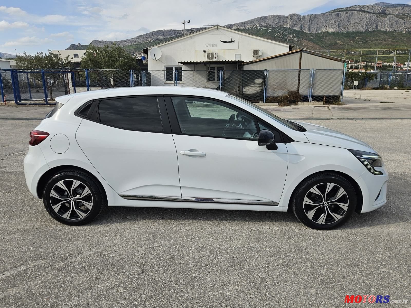 2023' Renault Clio Tce photo #4
