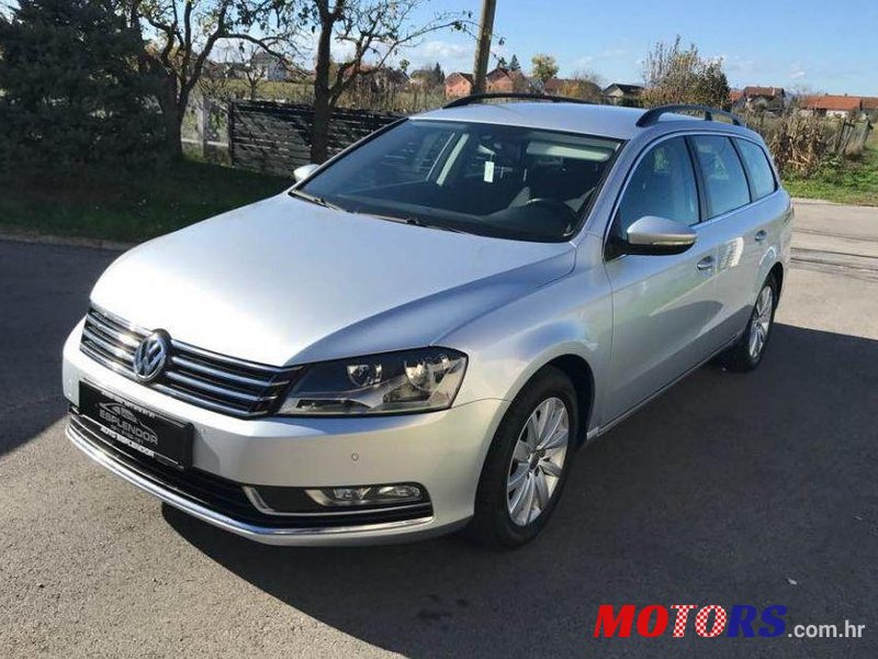 2014' Volkswagen Passat Variant photo #2