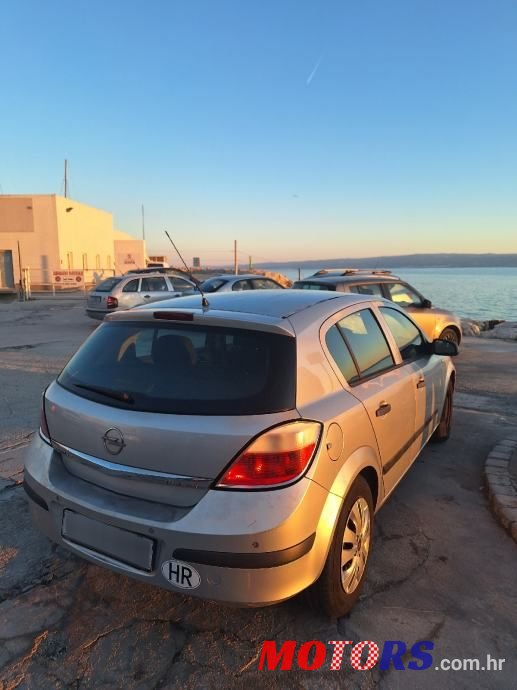 2005' Opel Astra 1,6 photo #5
