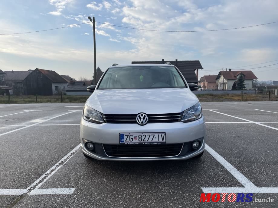 2013' Volkswagen Touran 2,0 Tdi photo #2