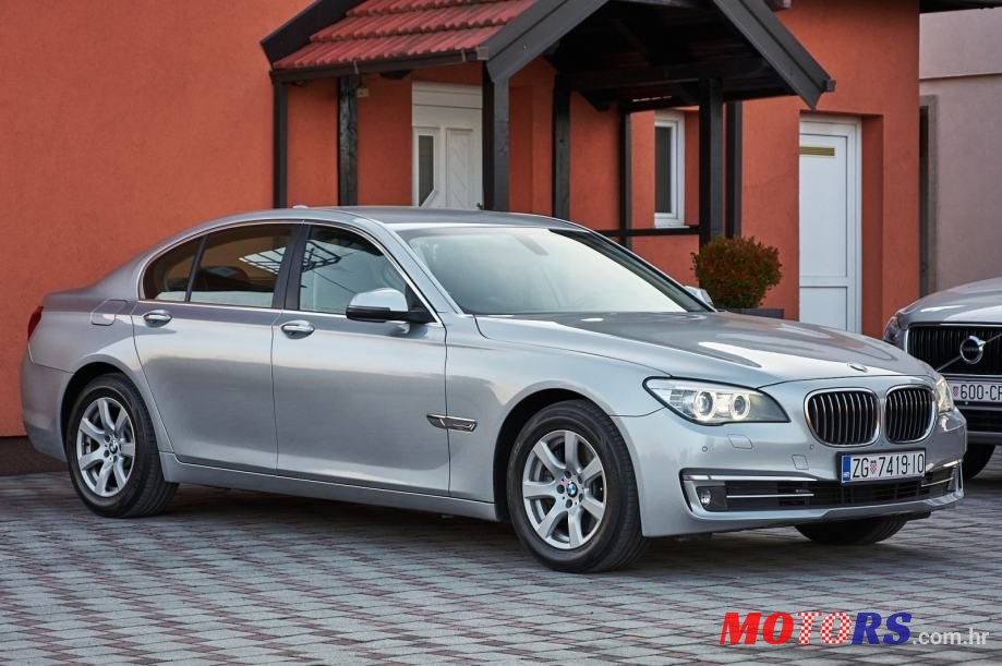 2012' BMW Serija 7 730D photo #1