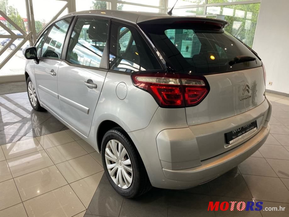 2013' Citroen C4 Picasso photo #3
