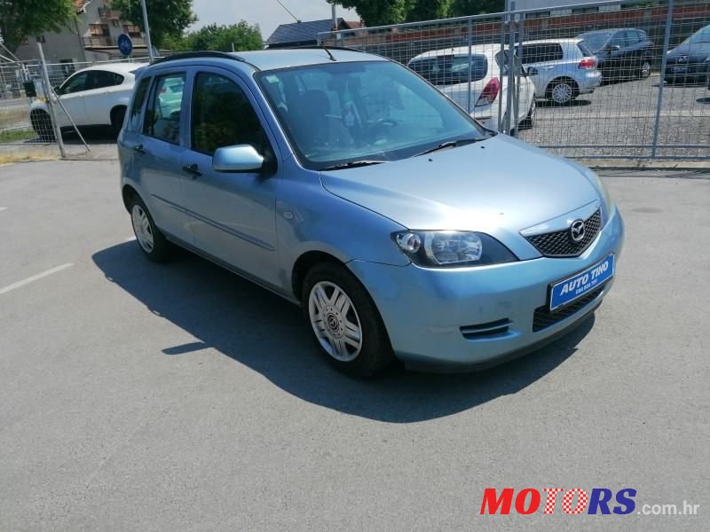 2004' Mazda 2 Cd68 Ce photo #3