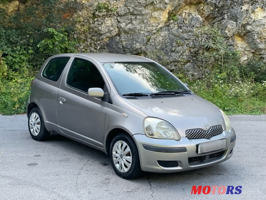 2003' Toyota Yaris 1,3 Vvt-I photo #2
