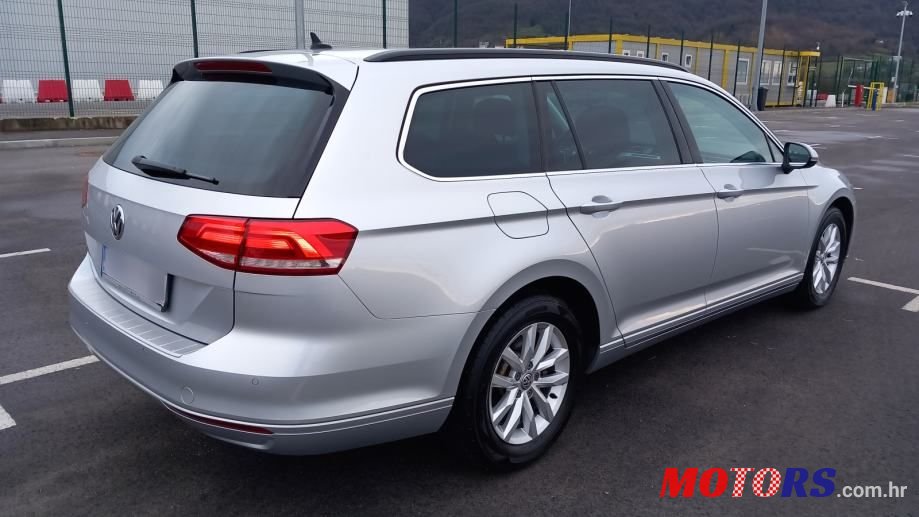 2019' Volkswagen Passat Variant photo #4