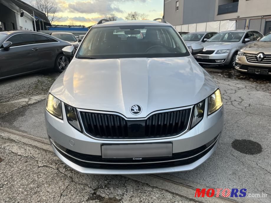 2018' Skoda Octavia Combi photo #2