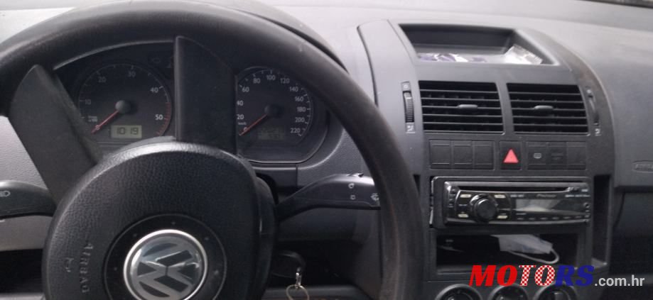 2004' Volkswagen Polo 1,9 Sdi photo #1