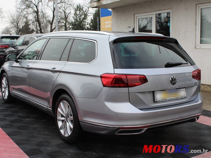 2021' Volkswagen Passat Variant photo #5