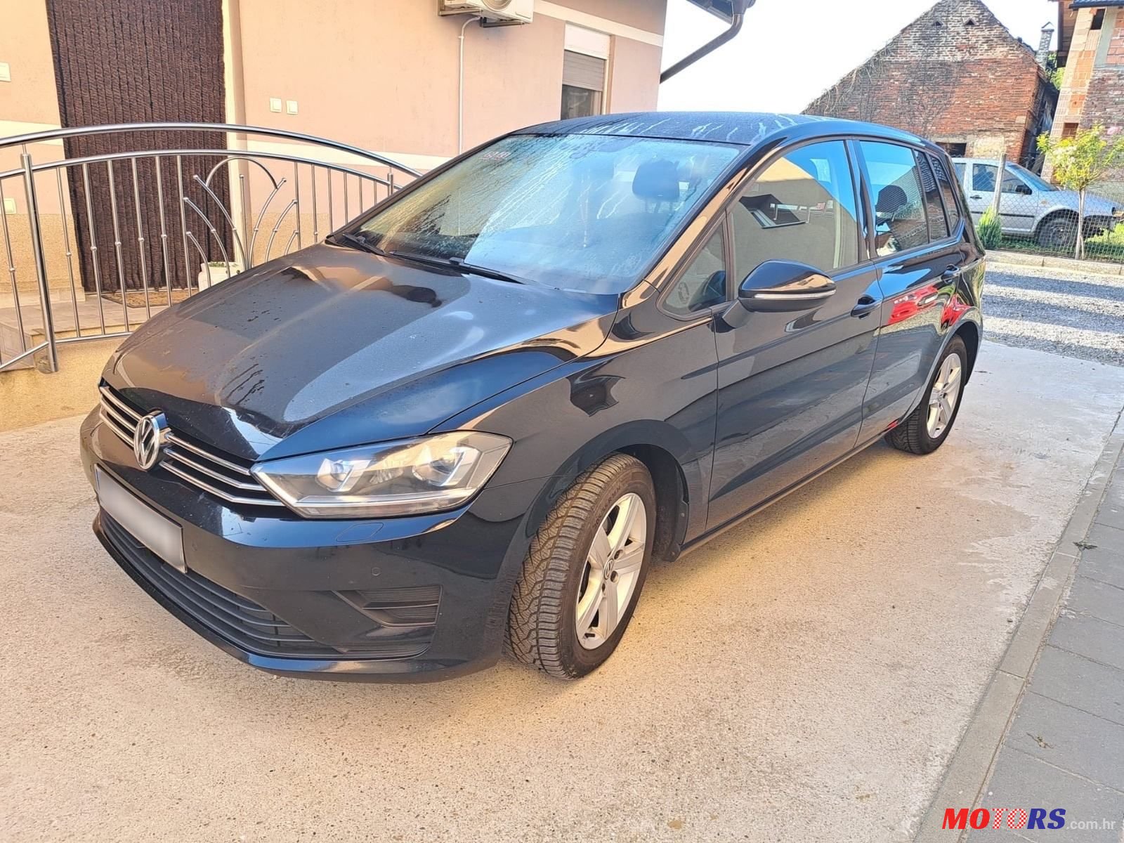 2014' Volkswagen Golf Sportsvan photo #2