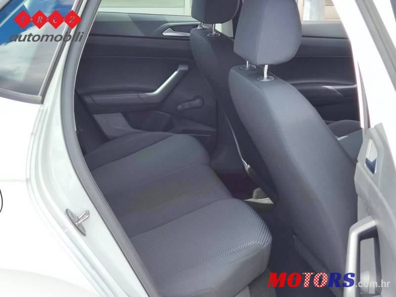 2018' Volkswagen Polo photo #3