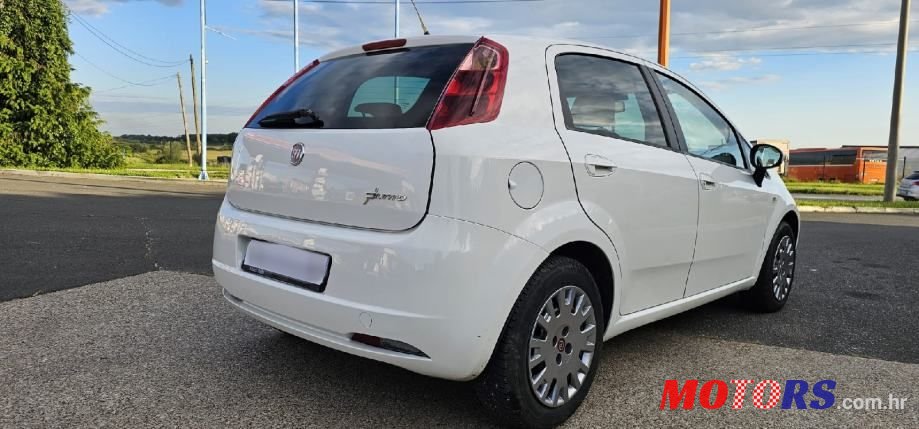 2009' Fiat Grande Punto 1,3 Multijet 16V photo #2