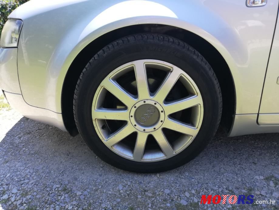 2004' Audi A4 Avant photo #5
