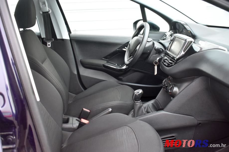 2018' Peugeot 208 1.6 Hdi photo #5