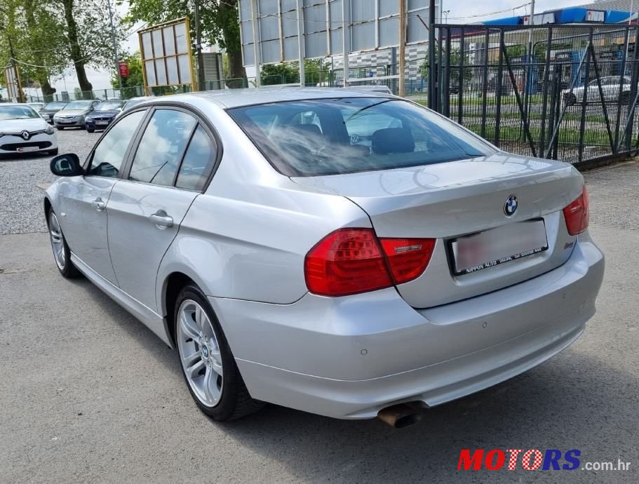 2010' BMW Serija 3 318D photo #4
