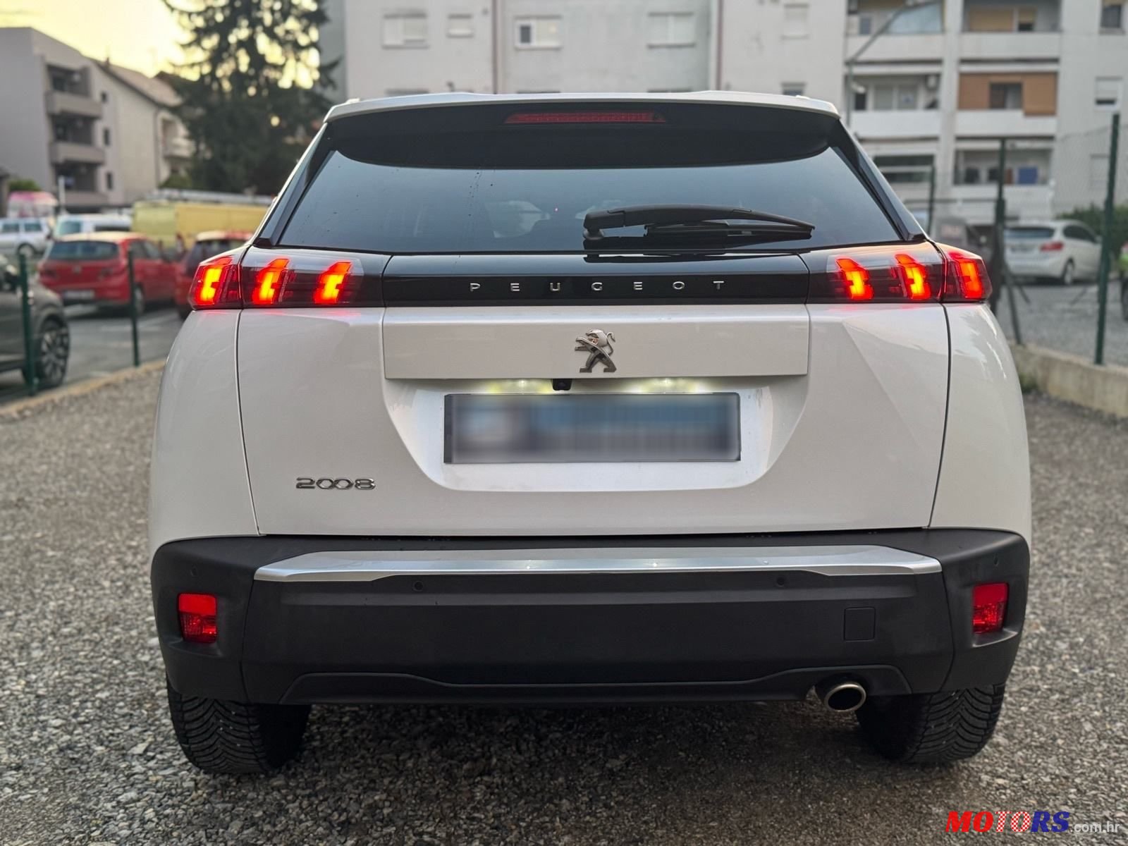 2020' Peugeot 2008 1,5 Bluehdi photo #6