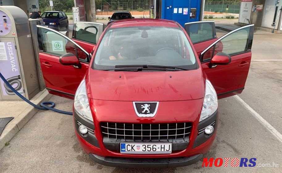 2010' Peugeot 3008 1,6 16V Vti photo #1