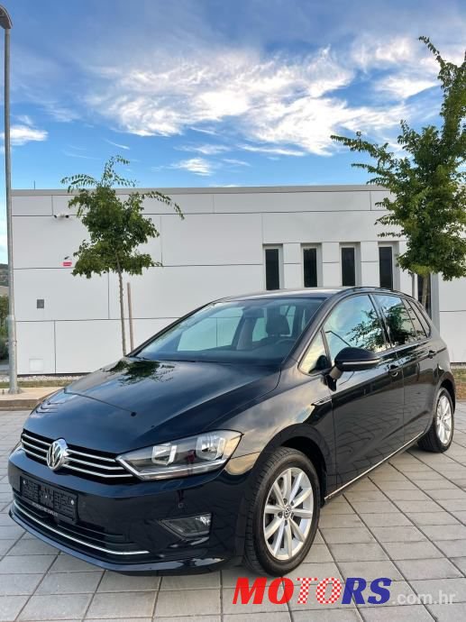 2015' Volkswagen Golf photo #1